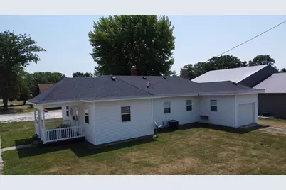 100 E Lyle Street, Milford, IL 60953 - Photo 4