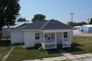 100 E Lyle St, Milford, IL 60953 - Photo 2