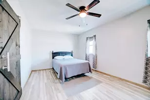 100 E Lyle St, Milford, IL 60953 - Photo 22