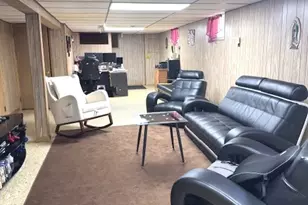 14240 S Manistee Ave, Burnham, IL 60633 - Photo 16