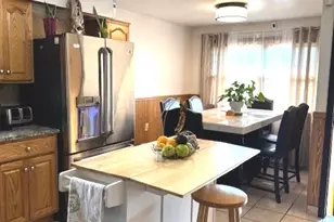 14240 S Manistee Ave, Burnham, IL 60633 - Photo 10