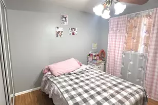 14240 S Manistee Ave, Burnham, IL 60633 - Photo 12