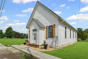 291 E Main St, Wellington, IL 60973 - Photo 2