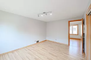 7549 Banks St, Justice, IL 60458 - Photo 14