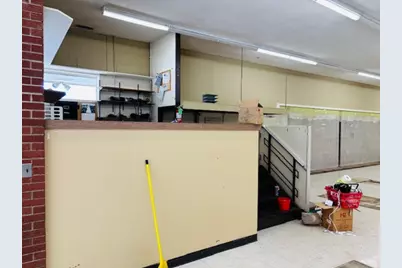 239 N Genesee Street, Waukegan, IL 60085 - Photo 4