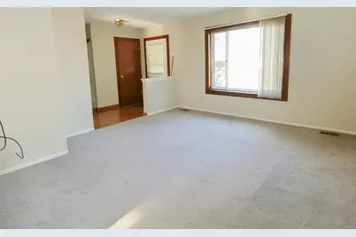 517 Hingham Lane, Schaumburg, IL 60193 - Photo 2