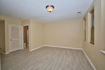 353 E Eastgate Place, Chicago, IL 60616 - Photo 6