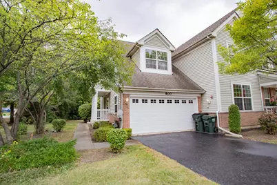 800 Linden Circle, Hoffman Estates, IL 60169 - Photo 1