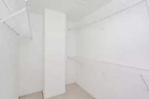 800 Linden Cir, Hoffman Estates, IL 60169 - Photo 18