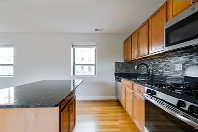 7616 N Marshfield Avenue #201, Chicago, IL 60626 - Photo 4