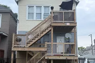 8822 S Exchange Ave, Chicago, IL 60617 - Photo 2