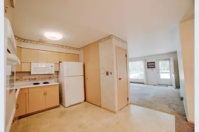 100 W Herron Court, Watseka, IL 60970 - Photo 10