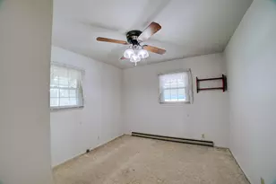 100 W Herron Ct, Watseka, IL 60970 - Photo 14