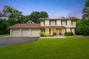 8714 W 123rd St, Palos Park, IL 60464 - Photo 2