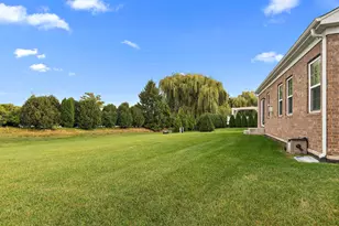 2019 Royalglen Dr, New Lenox, IL 60451 - Photo 26