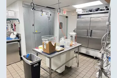 2564 N Clark Street, Chicago, IL 60614 - Photo 12