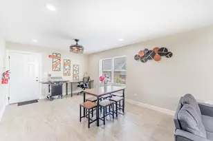 1006 Summit St, Joliet, IL 60435 - Photo 4