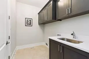 11049 Lizmore Ln, Orland Park, IL 60467 - Photo 32