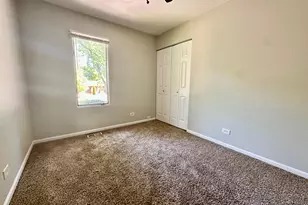 899 Carl Ave, Elgin, IL 60120 - Photo 6