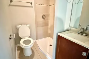 899 Carl Ave, Elgin, IL 60120 - Photo 12