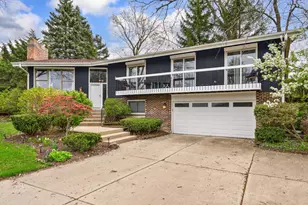 2101 Valley Lo Ln, Glenview, IL 60025 - Photo 2