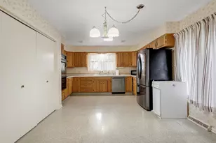 1106 East North Path, Wheaton, IL 60187 - Photo 8