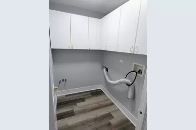 1S085 Summit Avenue, Oakbrook Terrace, IL 60181 - Photo 16