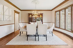 8120 Woodside Ln, Burr Ridge, IL 60527 - Photo 4