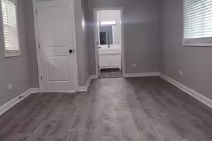 11531 S Perry Ave, Chicago, IL 60628 - Photo 10