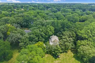 21175 N Middleton Dr, Kildeer, IL 60047 - Photo 4