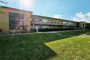 35 King Arthur Ct, Northlake, IL 60164 - Photo 1