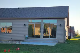 1922 Dunraven Rd, Bloomington, IL 61704 - Photo 50
