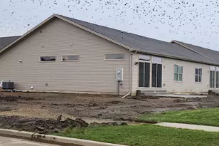 1922 Dunraven Rd, Bloomington, IL 61704 - Photo 26