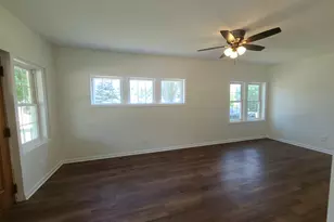 1902 W 1st St, Dixon, IL 61021 - Photo 10