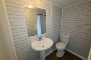 1902 W 1st St, Dixon, IL 61021 - Photo 26