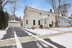 180 1st St, Crystal Lake, IL 60014 - Photo 2