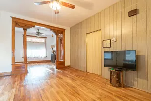 10747 S Avenue H, Chicago, IL 60617 - Photo 4