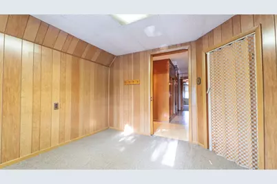 10747 S Avenue H, Chicago, IL 60617 - Photo 12