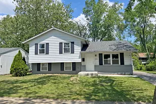 4240 Greenbrier Ln, Richton Park, IL 60471 - Photo 1