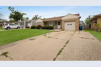 251 W 10th Street, Chicago Heights, IL 60411 - Photo 2