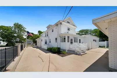 213 Crawford Avenue, Dixon, IL 61021 - Photo 6