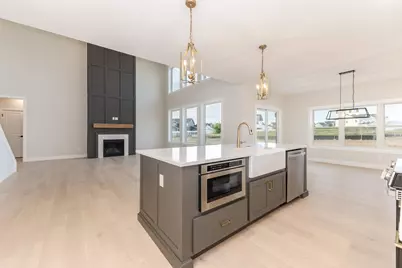 1009 Mount Carmel Road, Bloomington, IL 61705 - Photo 4