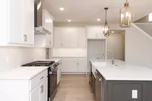 1009 Mount Carmel Rd, Bloomington, IL 61705 - Photo 10