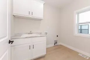 1009 Mount Carmel Rd, Bloomington, IL 61705 - Photo 26