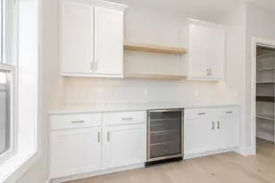 1009 Mount Carmel Rd, Bloomington, IL 61705 - Photo 8