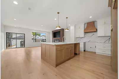 3027 N Elbridge Avenue, Chicago, IL 60618 - Photo 4