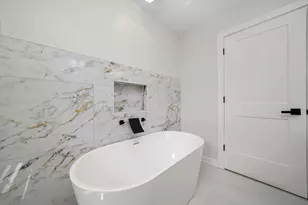 3027 N Elbridge Ave, Chicago, IL 60618 - Photo 18