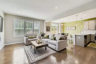 3222 N Heritage Lane, Arlington Heights, IL 60004 - Photo 4