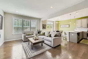 3222 N Heritage Ln, Arlington Heights, IL 60004 - Photo 4