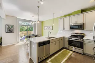 3222 N Heritage Ln, Arlington Heights, IL 60004 - Photo 6